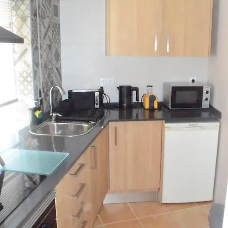 Casa Flora T1 - Do Bispo Вила-ду-Биспо