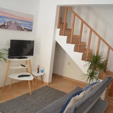 Casa Flora T1 - Do Bispo Hébergement de vacances *
