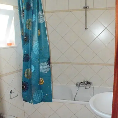 Hébergement de vacances Casa Flora T1 - Do Bispo