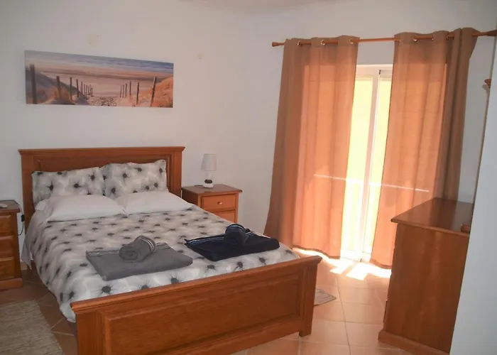 Casa Flora T1 - Do Bispo Hébergement de vacances *