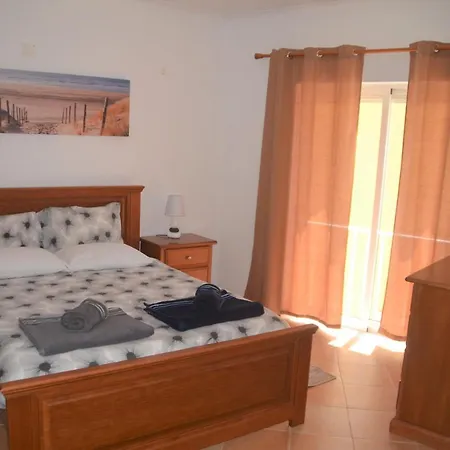 Casa Flora T1 - Do Bispo Nyaraló *