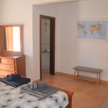 Holiday home Casa Flora T1 - Do Bispo
